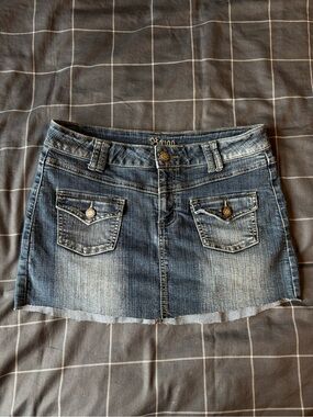 BONGO Blue Denim Mini Skirt with Front Patch Pockets